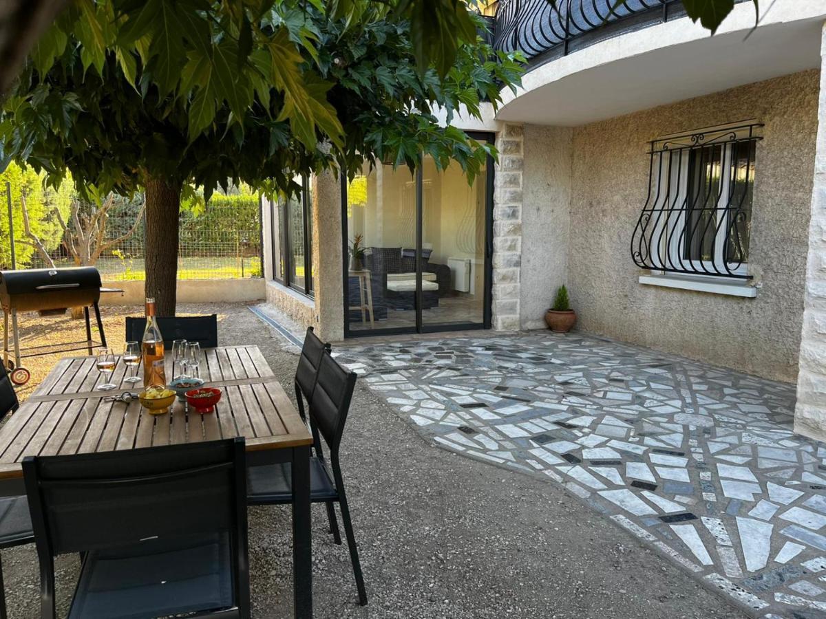 Les Olivades Villa Cavaillon Exterior photo